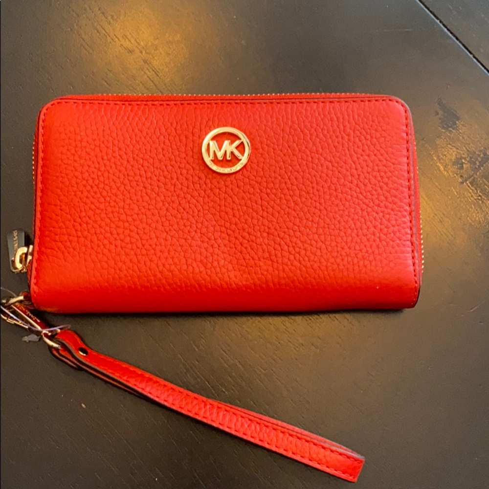 Michael Kors large phone case wristlet